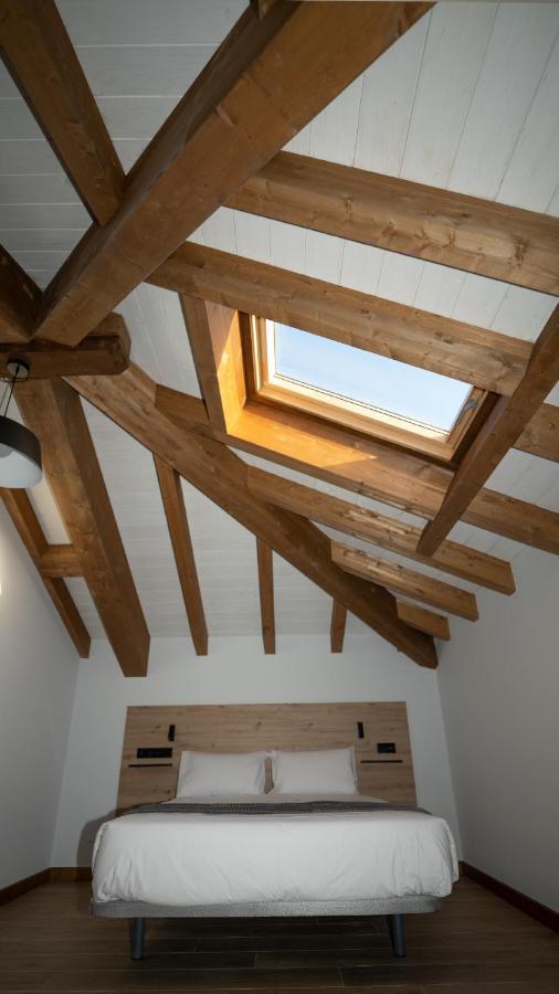 Apartamentos Puerta De Occidente Cornellana Eksteriør billede