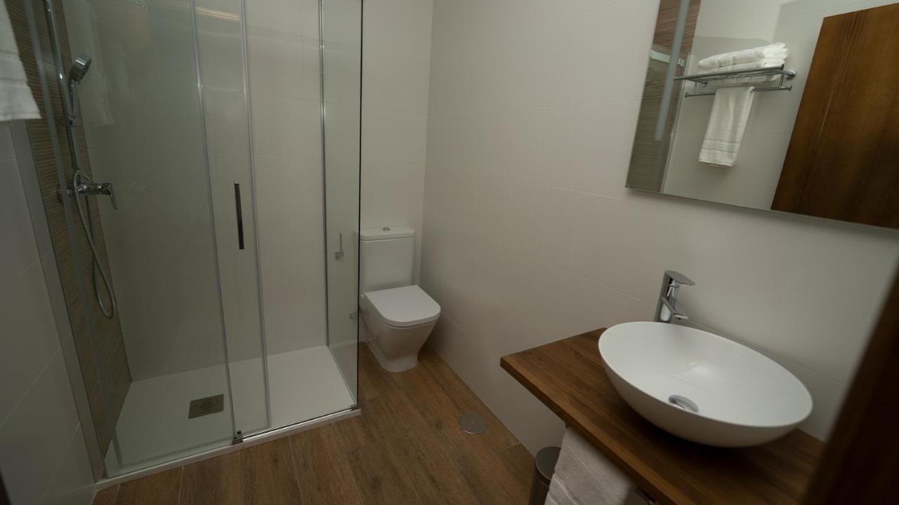 Apartamentos Puerta De Occidente Cornellana Eksteriør billede